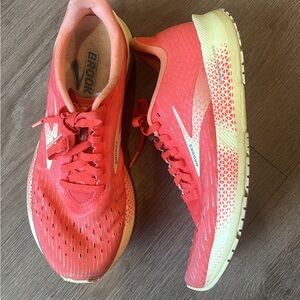 Brooks Hyperion Tempo running shoes